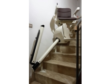Voghiera: scala strettisssima e difficoltà di parcheggio